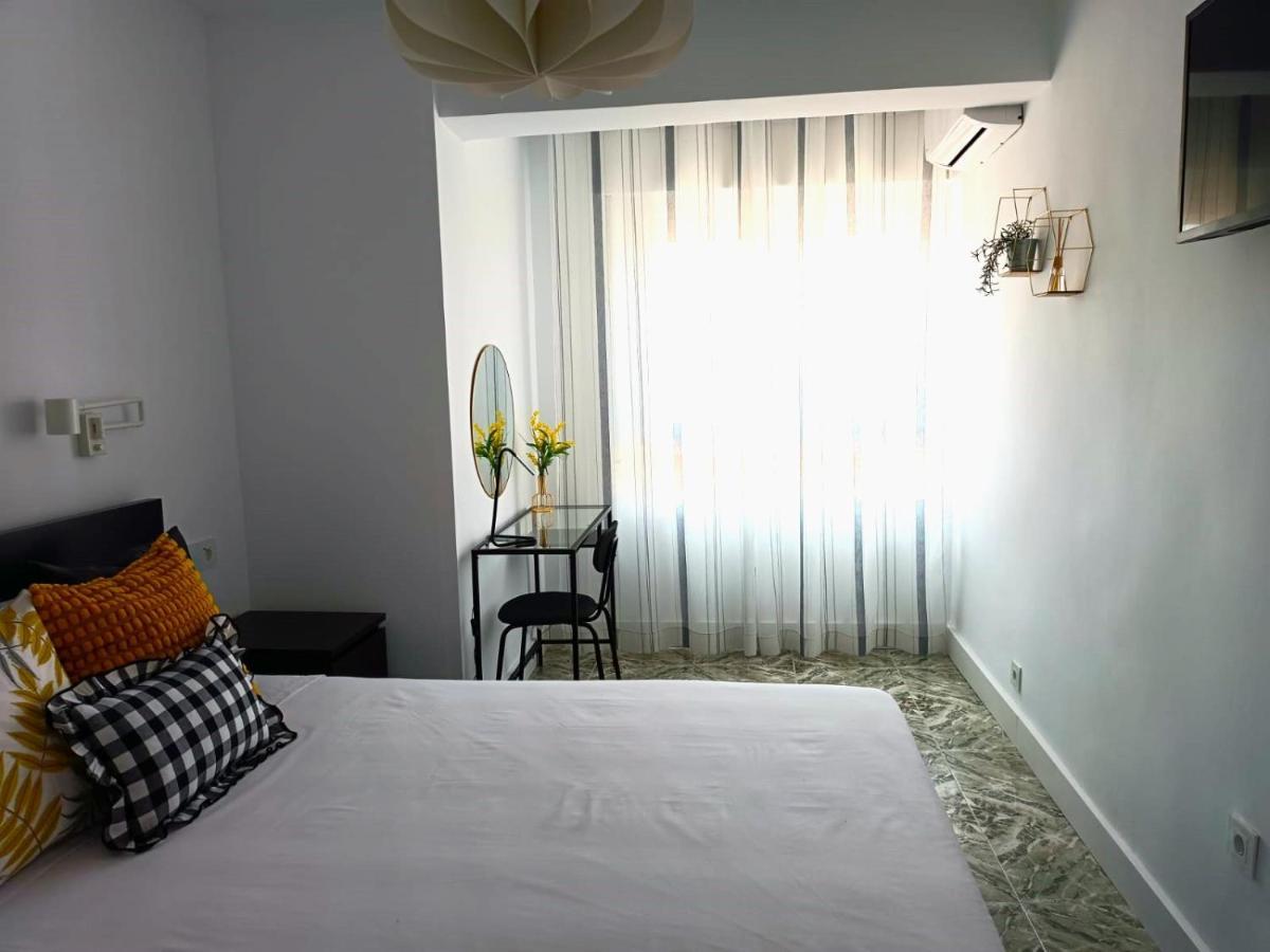 Mimosa Home タラベラ・デ・ラ・レイナ エクステリア 写真